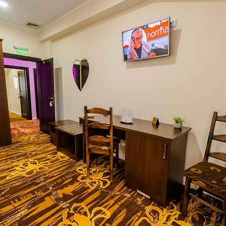 Hostel Parc Fălticeni Εξωτερικό φωτογραφία