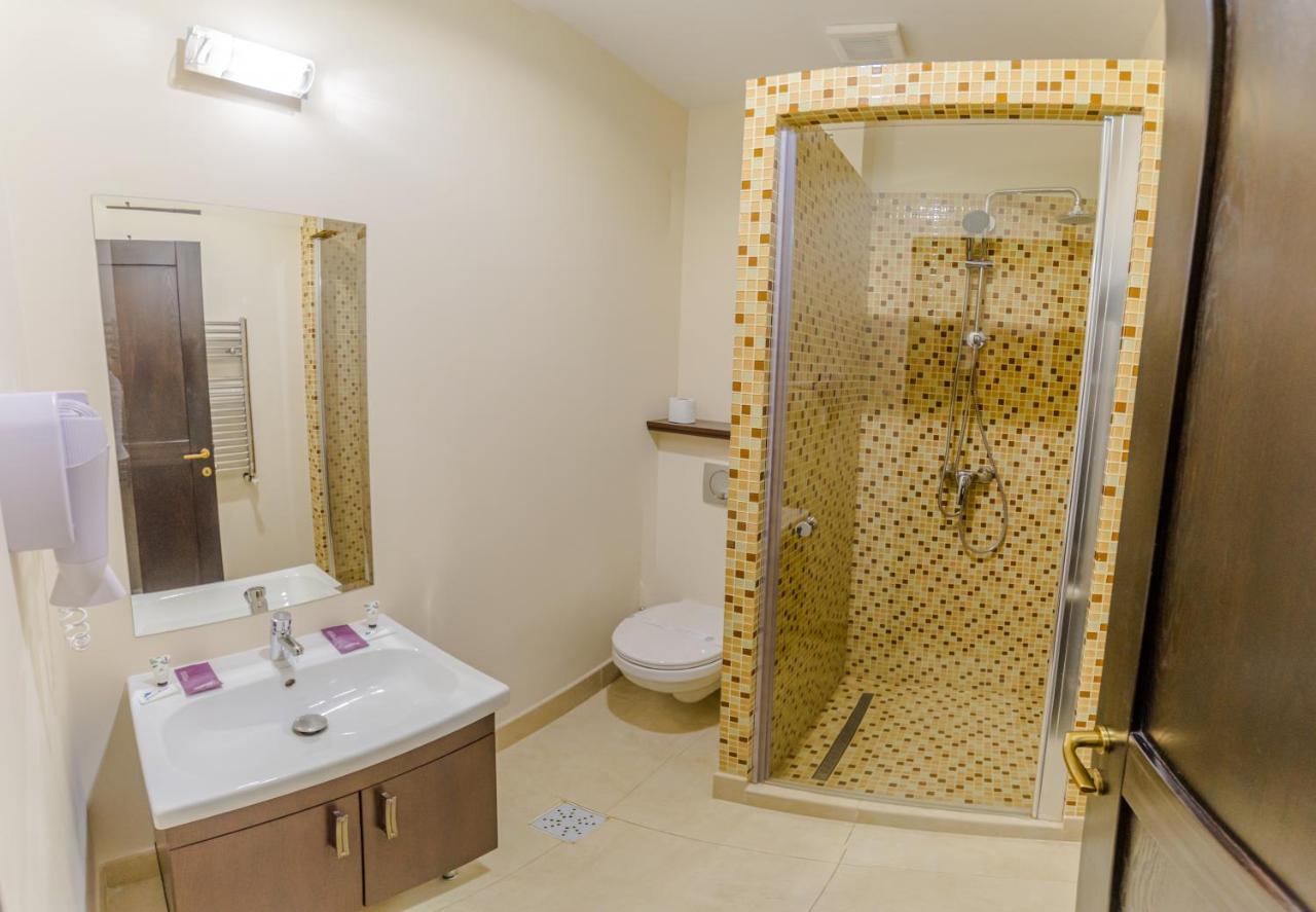 Hostel Parc Fălticeni Εξωτερικό φωτογραφία