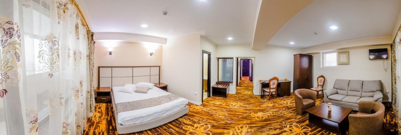 Hostel Parc Fălticeni Εξωτερικό φωτογραφία